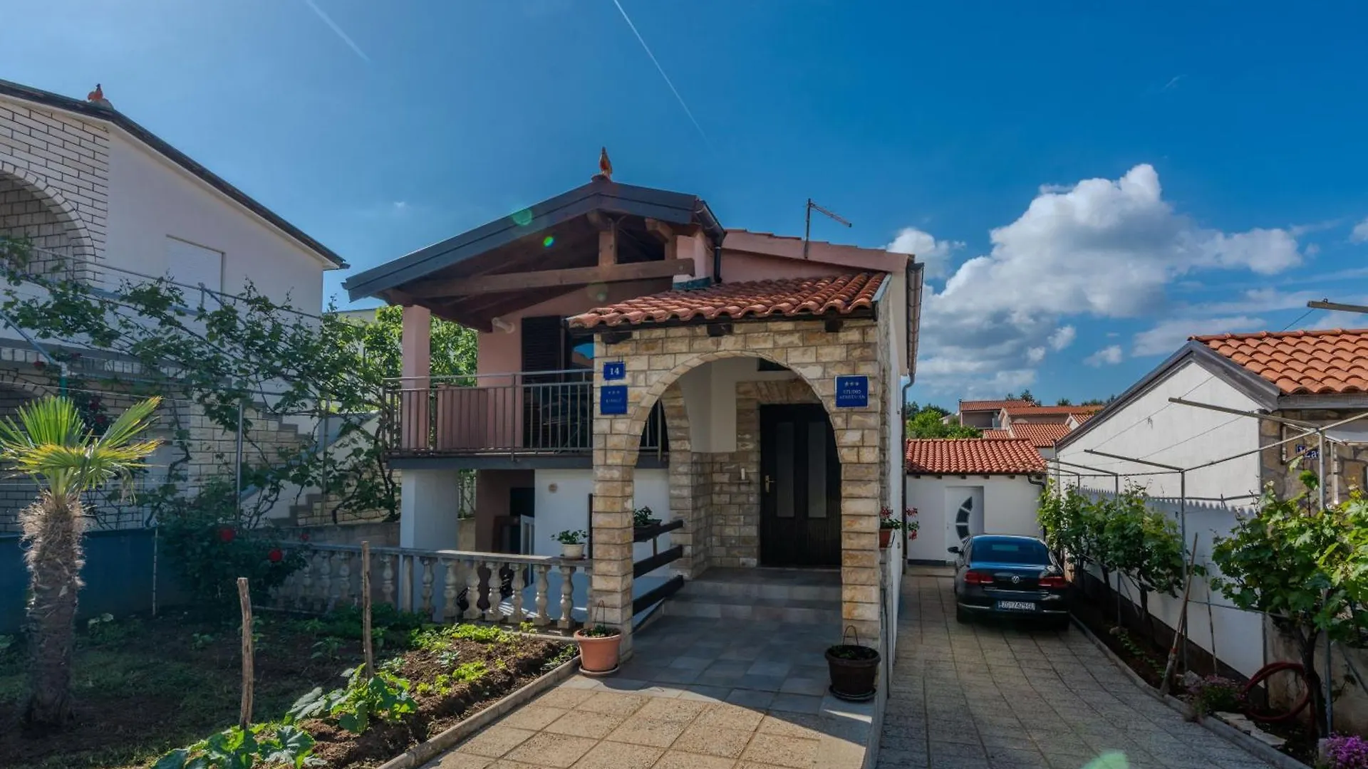 Apartments With A Parking Space Vir - 23111 Kroatien